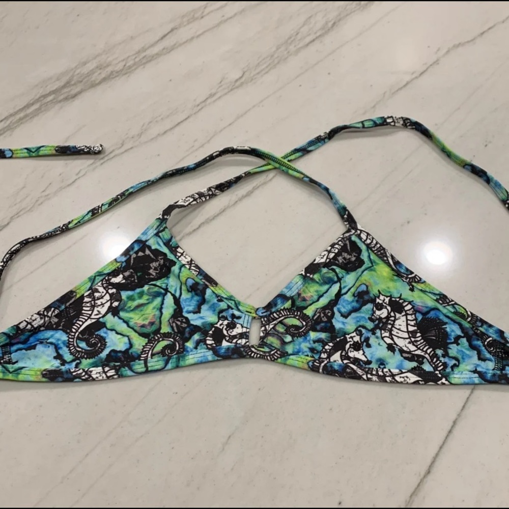 Printed jolyn seahorse bikini top